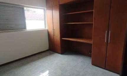Casa com 2 quartos para alugar na Rua Alberto Tanganelli Neto, 767, Conjunto Residencial Butantã, São Paulo, 160 m2 por R$ 4.000