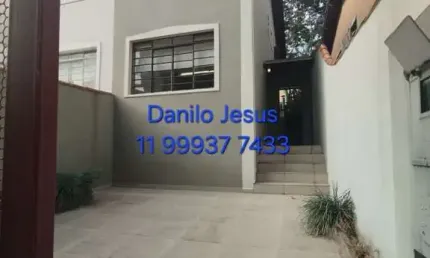 Sobrado com 3 dormitórios, 2 banheiros e 2 vagas. fl51