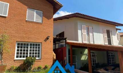 Casa para alugar em condomínio próxima ao Assaí atacadista. FL46