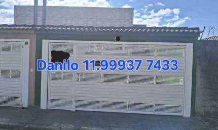 Sobrado com 3 dormitórios,  3 banheiros e 3 vagas . FL51