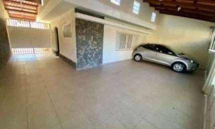 Casa 200m2 no Butantã 3 Quartos 1 suíte 6 vagas quintal com piscina. FL13