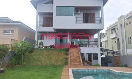 Sobrado em condomínio com piscina 4 quartos 4 suites 6 vagas salão de festa armários planejados fl55