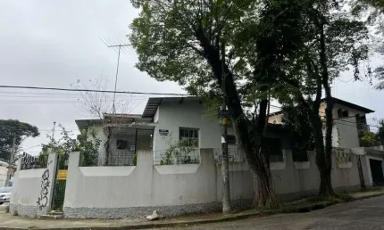Casa terra butanta 3 dormitorio e 4 vagas lugar previlegiado