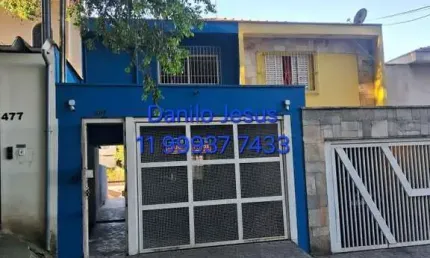 Sobrado residencial e comercial com espaço para cozinha industrial. FL51