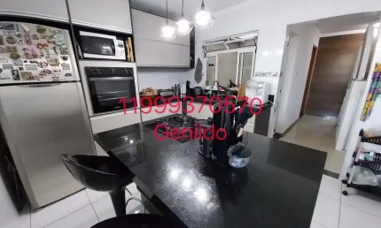 Casa com 3 suites 1 com sacada  3 vagas de garagem quintal com churrasqueira 8 minutos do metro fl55