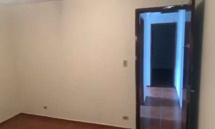 Sobradono butanta  2 dorms quintal  edicula 2 vagas