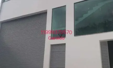 Galpão  a 100m do metro com 600m2 sendo 300 em cima e 300 em baixo 4 vagas 4 banheiros elevador fl55