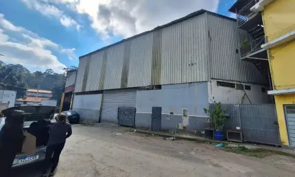 Barracão / Galpão / Depósito com 3 salas para alugar na Rua Peru, 71, Jardim Mimas, Embu das Artes