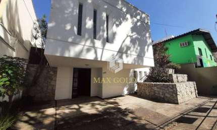 Casa com 3 dormitórios para alugar, 210 m² por R$ 5.731,54/mês - Centro - Taubaté/SP