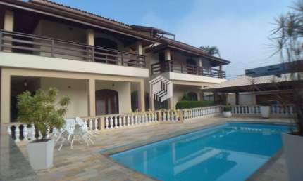 Casa com 3 dormitórios à venda, 200 m² por R$ 1.650.000,00 - Quiririm - Taubaté/SP