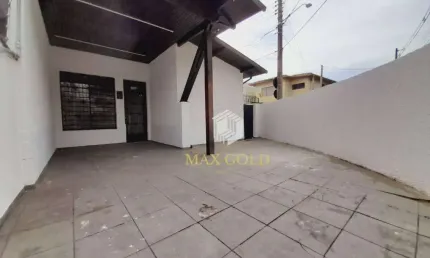 Casa com 3 dormitórios para alugar, 130 m² por R$ 2.750,00/mês - Centro - Taubaté/SP