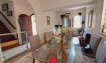 Casa com 5 dormitórios à venda, 350 m² por R$ 795.000,00 - Jardim Ana Emilia - Taubaté/SP