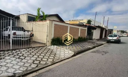 Casa com 3 dormitórios para alugar, 120 m² por R$ 3.162,00/mês - Vila Jaboticabeira - Taubaté/SP