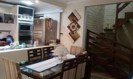Sobrado com 2 dormitórios à venda, 188 m² por R$ 640.000,00 - Biritiba - Poá/SP
