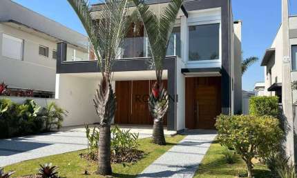 Sobrado com 3 dormitórios à venda, 280 m² por R$ 2.550.000,00 - Fazenda Rodeio - Mogi das Cruzes/SP
