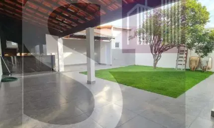 Casa para Venda em Uberlândia, Santa Mônica, 4 dormitórios, 1 suíte, 3 banheiros, 4 vagas