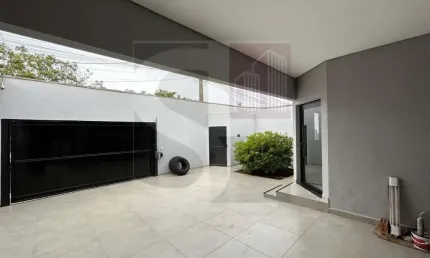 Casa para Venda em Uberlândia, Granada, 3 dormitórios, 1 suíte, 3 banheiros, 3 vagas