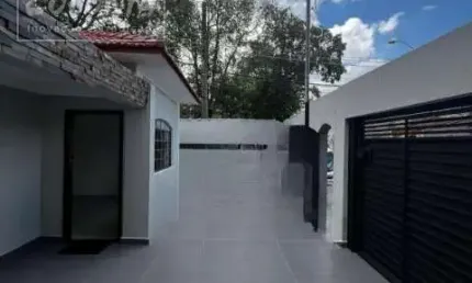 Casa com 2 quartos para alugar no Jardim Utinga, Santo André 