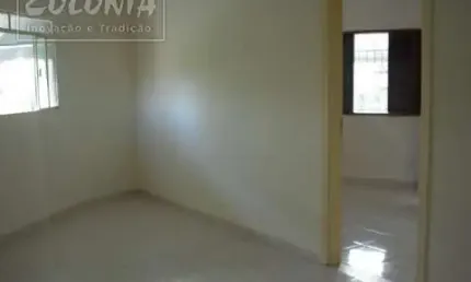 Casa com 2 quartos para alugar no Bangú, Santo André 