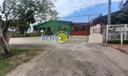 Terreno  de esquina 600 metros quadrados com 2 moradas à venda,no Bairro Bom sucesso, GRAVATAI - RS