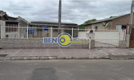 CASA COM EXCELENTE TERRENO A VENDA NO PARQUE FLORIDO EM GRAVATAI - RS