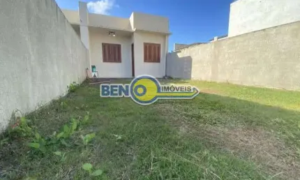 Oportunidade em Nova Tramandaí  Casa com 2 Dormitórios e Pátio Amplo