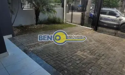 Sobrado 3  dormitórios sendo 1 suíte,  sala, cozinha, pátio frente e fundo