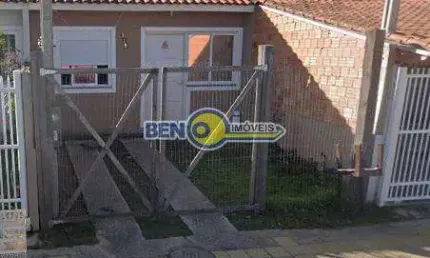 Casa com 1 dormitório e amplo pátio em bairro residencial
