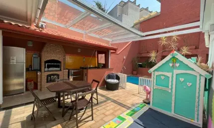 Sobrado a venda em santa teresinha - 04 quartos, 06 vagas com 324 m²