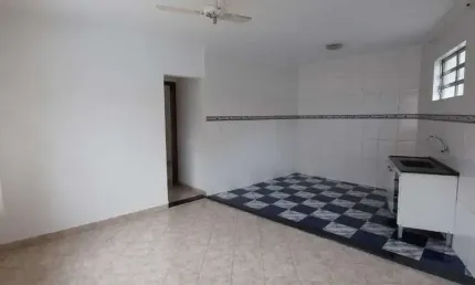 Casa com 1 quarto para alugar no Limão, São Paulo 