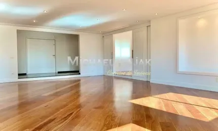 Fantástico apartamento de 370m²  com 4 suítes e ,5 vagas de  garagem