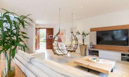Linda casa em condomínio fechado no Alto da Boa Vista com 04 suítes, 05 vagas, 400m². Rua Job Lane
