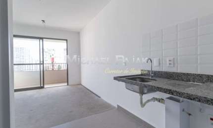 Studio com 1 quarto - Michael Pajak (11) 999996 - 4550