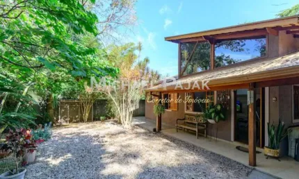 Casa tipo para venda com 4 quartos, sendo 2 suítes - Michael Pajak (11) 99996-4550