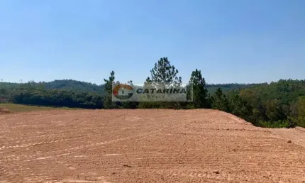 Belíssimo terreno dentro de condomínio, 4.560m² em mairinque-sp