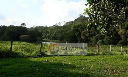 Lindo Sitio no km 68 , município de  Itu , 4 km da castelo Branco  12 alqueires com escritura