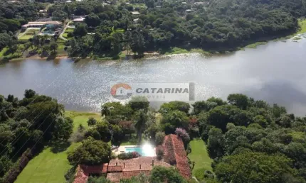 Belíssima chácara com 6500m² em frente a represa Ituparanga em Mairinque -Sp!