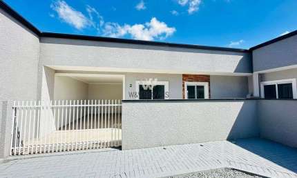 Casa com 03 quartos sendo 01 suíte na Colônia Rio Grande