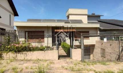 Casa 4 dormitórios à venda Petrópolis Caxias do Sul/RS