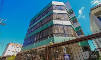 Apartamento 4 Quartos com 1 Suíte e 224m² - Medianeira