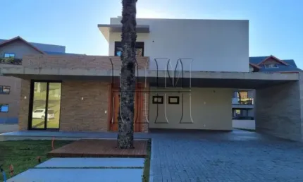 Casa 4 Quartos com 4 Suítes e 353m² - Altos dos Pinheiros