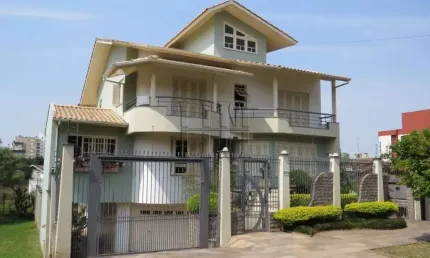 Casa 4 Quartos com 1 Suíte e 296m² - Colina Sorriso