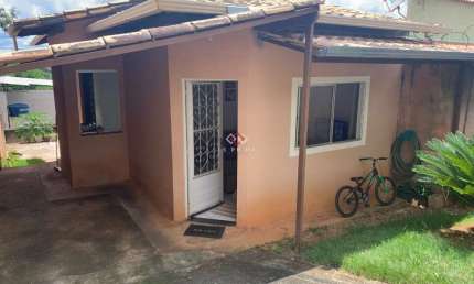 Casa com 2 quartos à venda na Cristo Rei, 320, Vila Santa Helena, Lagoa Santa por R$ 390.000
