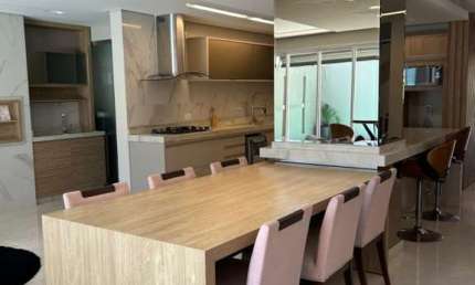 Casas/Sobrados em Cond., Santo Inácio  em Cascavel/PR