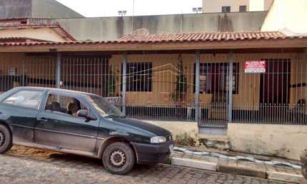 Casa com 2 quartos à venda na Rua Gustavo Eduardo Rathsan, Jardim Santa Maria, Suzano, 200 m2 por R$ 380.000