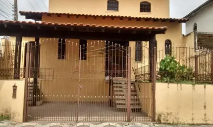 Casa com 4 quartos à venda na Rua Guaxupé, Cidade Edson, Suzano, 223 m2 por R$ 600.000