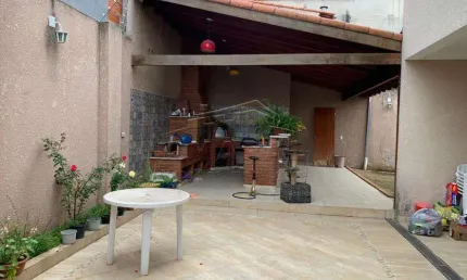 Casa com 2 quartos à venda na rua eunice cerqueira innocencio, jardim quaresmeira, suzano, 350 m2 por r$ 950.000