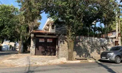 Casa com 3 quartos à venda na Avenida Ângelo Bianconi, Jardim Realce, Suzano, 270 m2 por R$ 1.100.000