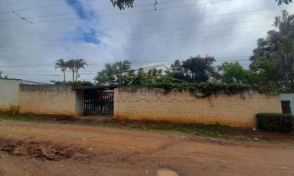 Chácara / sítio com 3 quartos à venda na Rua Independência, Parque Alvorada, Suzano, 216 m2 por R$ 480.000