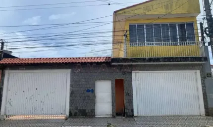 Casa com 2 quartos à venda na Rua Alexandre Rossi, Vila Helena, Suzano, 312 m2 por R$ 800.000